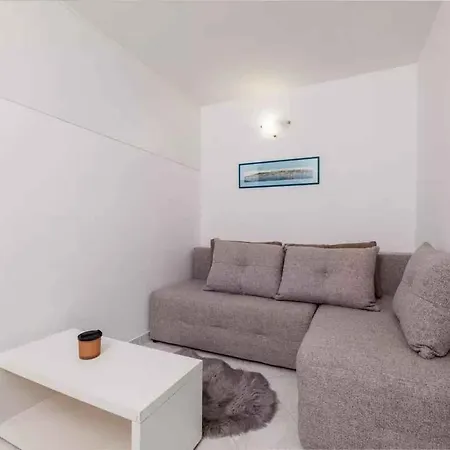 Apartman In 51204