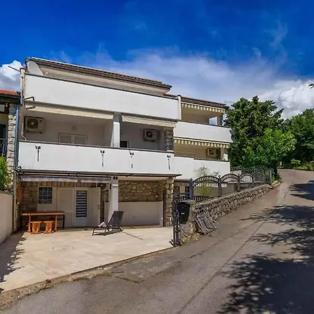 In 51204 Διαμέρισμα *