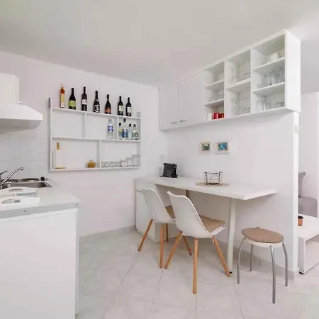 Apartamento In 51204 *