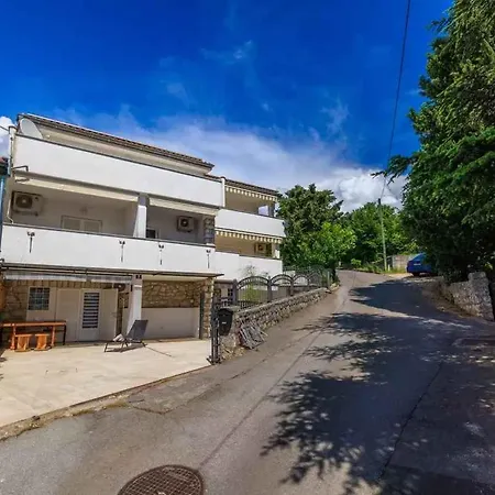 Apartman In 51204 Dramalj