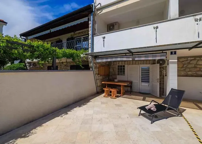 Apartment In 51204 *